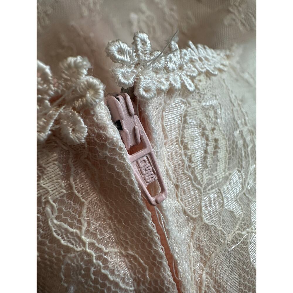 Vintage 80s Gilberti Lace Drop Waist Dress with Bow detail 14 - Picture 9 of 14